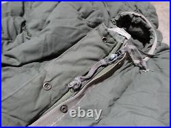 1984 U. S Military Extreme Cold Weather Sleeping Bag Down/Poly 8465-01-033-8057