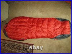 Eddie Bauer First Ascent Sleeping Bag 20F with 850-fill Downtek down Excellent