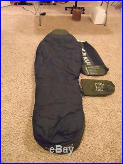 KUIU Super Down 30 degree regular length, left zipper sleping bag, NWT