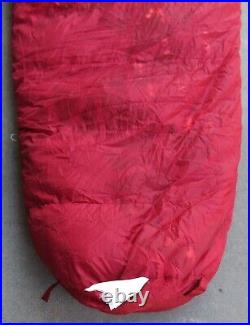 Kelty Cosmic Down 20 Degree Sleeping bag 32x84 Red