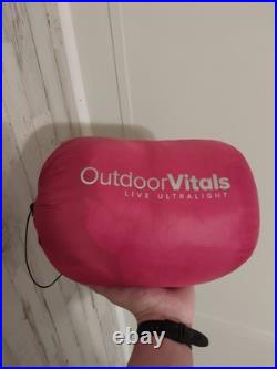 Outdoor Vitals Ultralight Loftek Hybrid Topquilt 30° Red/Regular (discontinued)
