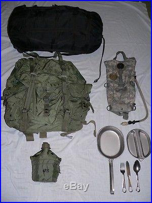 US Military sleeping bag + Camelbak + MessKit + Medium ALICE Pack + Free canteen