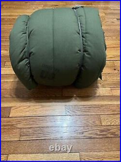 U. S Military Army Extreme Cold Weather Sleeping Bag Down Fill Mummy Style Zip Up