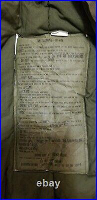 U. S Military Army Extreme Cold Weather Sleeping Bag Poly/Down
