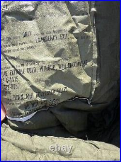 U. S Military Army Extreme Cold Weather Sleeping Bag Poly/Down 8465-01-033-8057