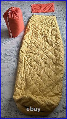 VTG 70s GERRY Denver Colorado USA Lot of 2 Identical Sleeping Bags Withstuff Sacks