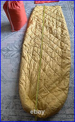 VTG 70s GERRY Denver Colorado USA Lot of 2 Identical Sleeping Bags Withstuff Sacks