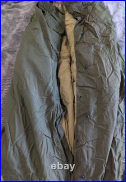 Vintage 1951 USMC Cold Weather Down Sleeping Bag Size Large