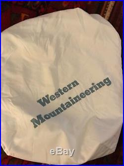 Western Mountaineering Alpinlite Sleeping Bag 20F Down Bag Gently used once